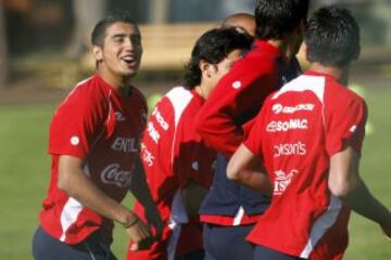 Arturo Vidal, a 10 años de su debut en la Roja.