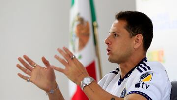 MEX4480. CIUDAD DE MÉXICO (MÉXICO), 08/05/2023.- Javier "Chicharito" Hernández de los Ángeles Galaxy habla durante una rueda de prensa hoy, en Ciudad de México (México). Javier "Chicharito" Hernández, delantero de Los Angeles Galaxy de la Major League Soccer, afirmó este lunes estar harto de que en México no se reconozca el mérito de sus deportistas. EFE/Mario Guzmán
