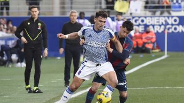 El delantero del equipo nazarí siempre cumple. Además del esfuerzo y el trabajo, suma goles cuando el equipo lo necesita. Ante el Huesca lo volvió a hacer.