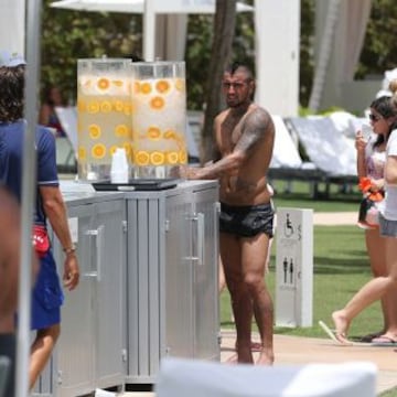 Arturo Vidal y su familia disfrutaron de una tarde en el Sea Aquarium de Miami, donde pasan sus vacaciones.