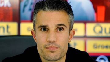 Van Persie ponders football future despite cup success