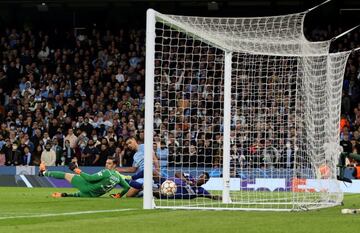 Vinicius bate a Ederson y hace el 3-2.