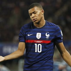 Florentino vuelve a salvar el fútbol