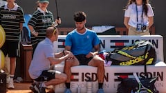 Alcaraz y el lesivo reto de jugar todo en tierra batida