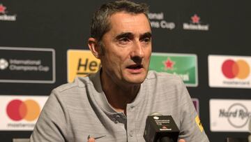 Ernesto Valverde durante la rueda de prensa concecida antes del partido ante el Milan.