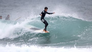 Nicol&aacute;s Garc&iacute;a, Longboard Surf