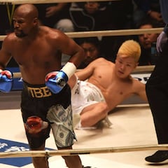 Mayweather, KO a Nasukawa en 138" para salvar el esperpento
