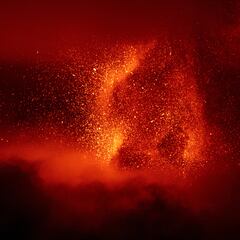 What are the largest active volcanoes in the world?