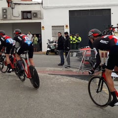 BMC se llevó una crono que no valió en la lucha por la general