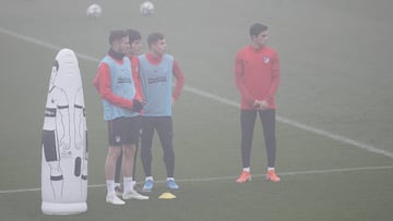 Sa&uacute;l, Camello y Valera, ayer en la sesi&oacute;n del Atl&eacute;tico. 