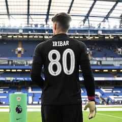 Kepa homenajea a Iribar en la Premier