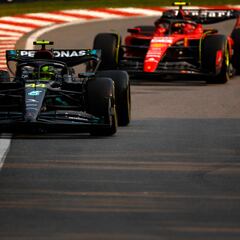 Sainz y Alonso, delante con la vista puesta en el cielo