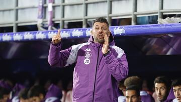 Jornada 13? de la liga HYPERMOTION
SD EIBAR - VALLADOLID
Pezzolano