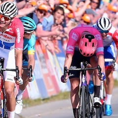 Van der Poel comparte en Strava los brutales datos de su triunfo en la Amstel Gold Race