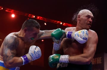 Tyson Fury y Oleksandr Usyk subieron al ring dos veces en 2024, pero la primera fue ms emocionante porque el ucraniano se convirti en campen indiscutido de los pesos pesados al vencer por decisin dividida al britnico. 