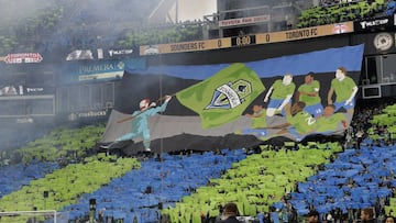 El estadio de Seattle Sounders celebr&oacute; el t&iacute;tulo de su equipo en la MLS e impuso varios r&eacute;cords de asistencia en el deporte estadounidense.