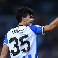 Imanol y Xabi Alonso bendicen a Lobete