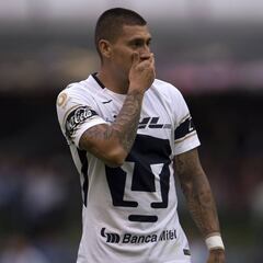 Nico Castillo: "Piojo, que te entreguen la copa"