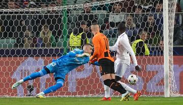 Este cabezazo de Zubkov adelantó al Shakhtar.