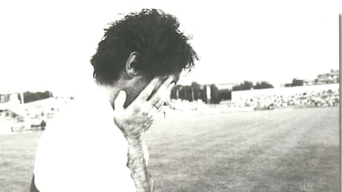 Marcelino llora tras no ascender con el Elche, en Butarque.