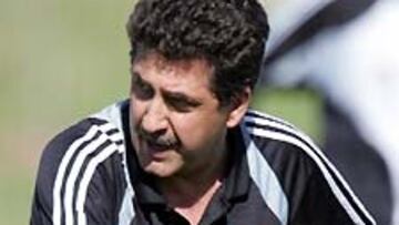 <b>TRANQUILIDAD</B>. García Remón quiere trasmitir al vestuario su talante sereno y conciliador.