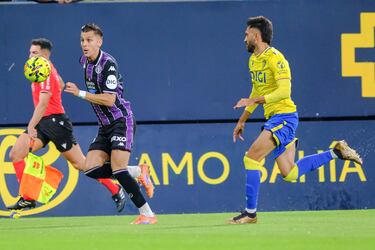 Aprobados y suspensos del Cádiz: abonados al empate 