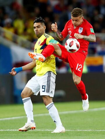 Kieran Trippier y Radamel Falcao.