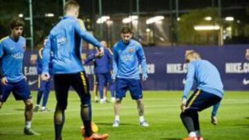 Messi, en el entrenamiento con Ter Stegen, Sandro y Sergi Roberto.