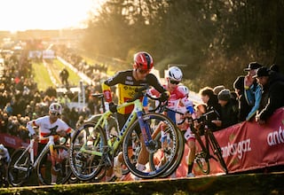 Nys se impone en Dendermonde en ausencia de Van der Poel