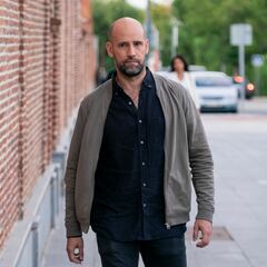 La vida personal de Gonzalo Miró: el nuevo rostro de RTVE que tuvo una relación con Amaia Montero