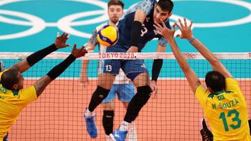 La campeona olímpica remontó dos sets y venció a Argentina