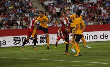 Stuani marca el 1-0.