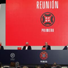 Así vivimos la cumbre Primera RFEF: televisión, presentación de la nueva 2ªB y acuerdo con CVC