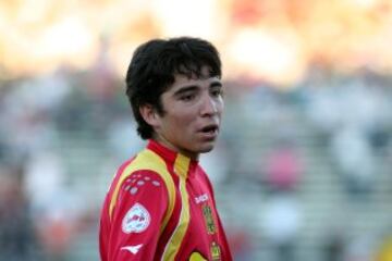 'Chiky' se formó en Unión Española y debutó el 2006. Desde el 2012 juega en la UC.