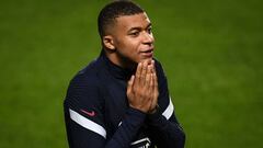 France&#039;s forward Kylian Mbappe gestures during a training session at the Luz stadium in Lisbon on November 13, 2020 on the eve of the UEFA Nations League A group 3 football match between Portugal and France. (Photo by PATRICIA DE MELO MOREIRA / AFP)