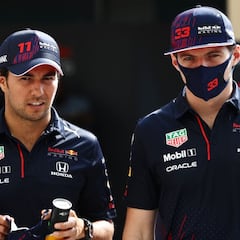 Checo Pérez: "Estoy contento por Max Verstappen"