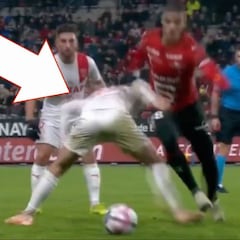 Ni Neymar ni Mbappé, Ben Arfa deja el caño de la Ligue 1: el rival casi se cae de la impresión