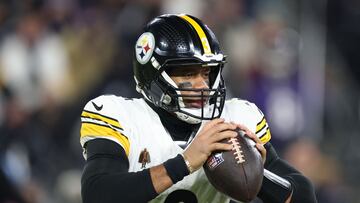 BALTIMORE, MARYLAND - JANUARY 11: Russell Wilson #3 of the Pittsburgh Steelers scrambles during the fourth quarter against the Baltimore Ravens during the AFC Wild Card Playoff at M&T Bank Stadium on January 11, 2025 in Baltimore, Maryland. Al Bello/Getty Images/AFP (Photo by AL BELLO / GETTY IMAGES NORTH AMERICA / Getty Images via AFP)