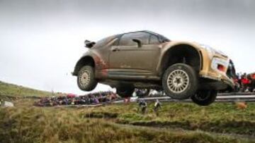 Dani Sordo ya es séptimo y Robert Kubica vuelve a volcar