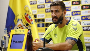 Raúl Navas: “La llegada de Jonathan Viera no cambia el objetivo”