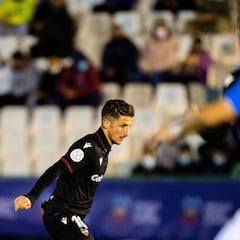 Alessio se estrena con festival en Melilla