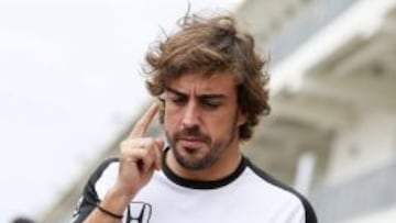 Fernando Alonso habla de Hamilton.