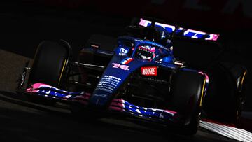 BAKU, AZERBAIJAN - JUNE 10: Fernando Alonso of Spain driving the (14) Alpine F1 A522 Renault on track during practice ahead of the F1 Grand Prix of Azerbaijan at Baku City Circuit on June 10, 2022 in Baku, Azerbaijan. (Photo by Clive Rose/Getty Images)