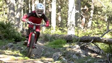 Sacha Brizin, MTB Downhill en el bike park de Vallnord La Massana. 