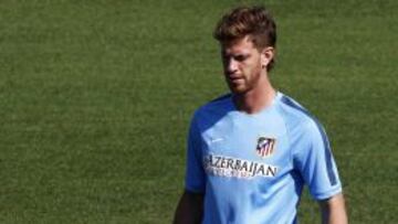 Cristian Ansaldi durante su primer entrenamiento con el Atlético de Madrid.