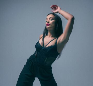 Cubana de nacimiento pero espa?ola de adopci¨®n, Chanel es actriz y bailarina adem¨¢s de cantante. En su trayectoria aparecen importantes musicales, adem¨¢s de su participaci¨®n en series como '?guila Roja' o 'El Secreto de Puente Viejo'. Ahora se presenta a Eurovisi¨®n, contando con el respaldo de compositores que han trabajado con Madonna, Britney Spears o Mariah Carey. Como an¨¦cdota, cuenta con el respaldo sentimental de V¨ªctor El¨ªas (actor de 'Los Serrano' y cantante).