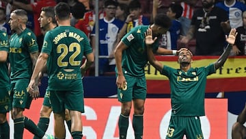 Cadiz's Brazilian defender #33 Lucas Pires celebrates scoring the opening goal during the Spanish Liga football match between Club Atletico de Madrid and Cadiz CF at the Metropolitano stadium in Madrid on October 1, 2023. (Photo by JAVIER SORIANO / AFP)