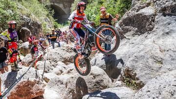 Toni Bou, con la Honda en el TrialGP de España.