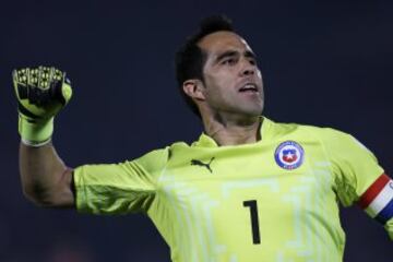 Claudio Bravo fue escogido como mejor arquero de la fase de grupos en la Copa América. 