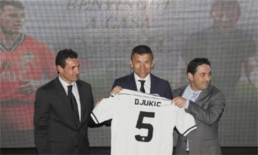 Djukic ya lo hizo con Benítez